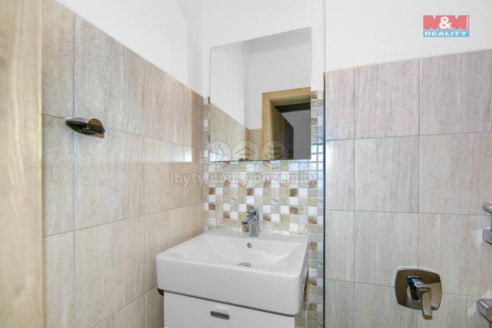 Pronájem rodinného domu, Tlučná, Ke Koupališti, 180 m2