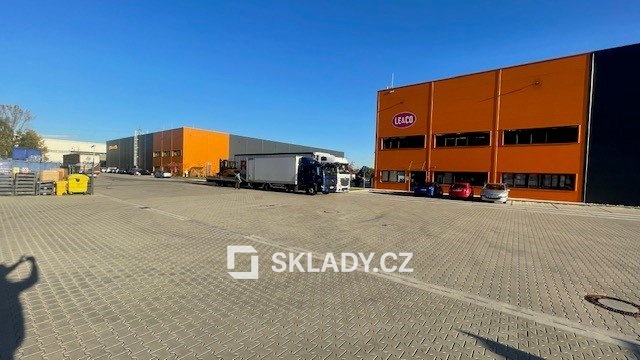 Pronájem skladu, Zápy, 2600 m2