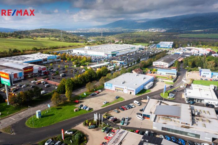 Prodej obchodního prostoru, Ústí nad Labem - Všebořice, Podhoří, 1714 m2