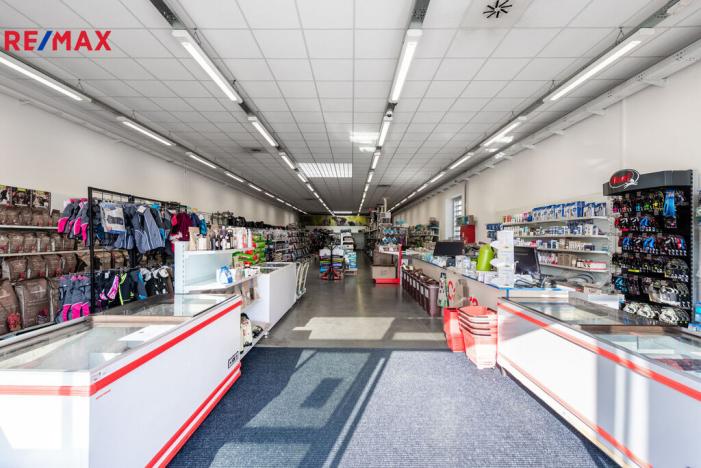 Prodej obchodního prostoru, Ústí nad Labem - Všebořice, Podhoří, 1714 m2