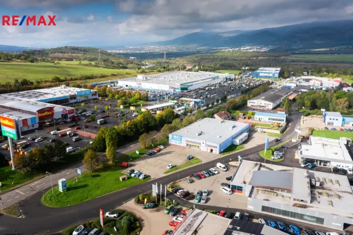 Prodej obchodního prostoru, Ústí nad Labem - Všebořice, Podhoří, 1714 m2