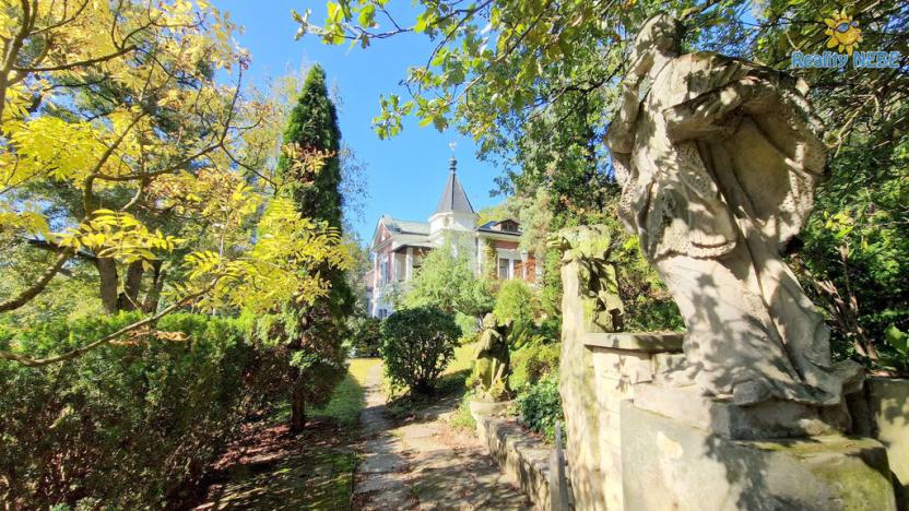 Prodej rodinného domu, Praha - Hodkovičky, V lučinách, 407 m2