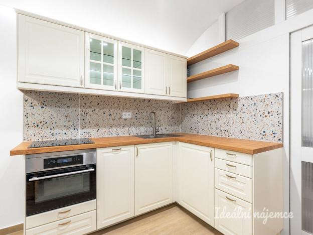 Pronájem bytu 2+kk, Praha - Bubeneč, Ovenecká, 30 m2