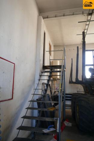 Prodej komerční nemovitosti, Moravec, 3983 m2