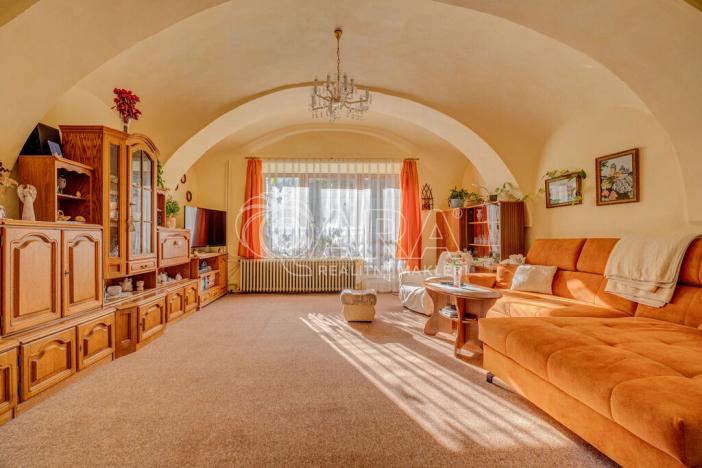 Prodej rodinného domu, Žebrák, Náměstí, 271 m2