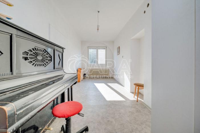 Prodej rodinného domu, Žebrák, Náměstí, 271 m2