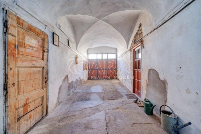 Prodej rodinného domu, Žebrák, Náměstí, 271 m2