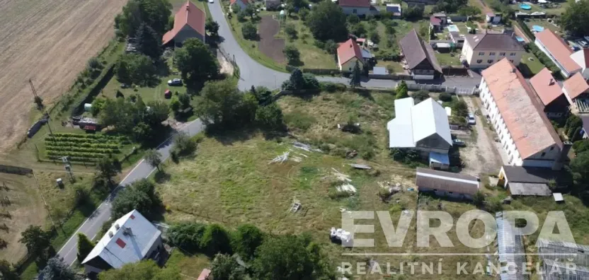 Prodej komerční nemovitosti, Ploskovice - Těchobuzice, Těchobuzice, 1180 m2