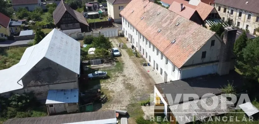 Prodej komerční nemovitosti, Ploskovice - Těchobuzice, Těchobuzice, 1180 m2