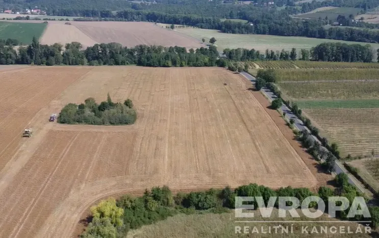 Prodej komerční nemovitosti, Ploskovice - Těchobuzice, Těchobuzice, 1180 m2