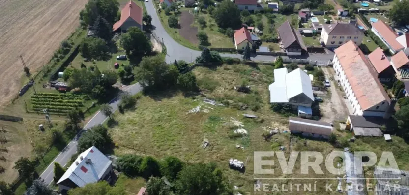 Prodej komerční nemovitosti, Ploskovice - Těchobuzice, Těchobuzice, 1180 m2