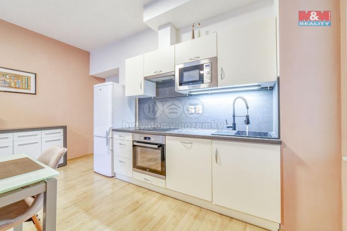 Prodej bytu 2+kk, Mariánské Lázně - Úšovice, Zeyerova, 64 m2