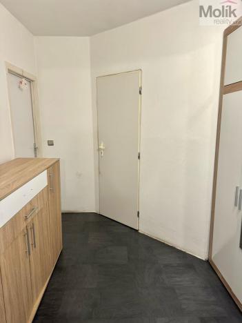 Prodej bytu 3+1, Teplice - Prosetice, Pod školou, 74 m2