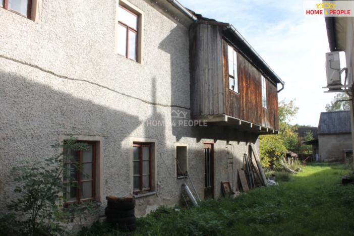 Prodej historického objektu, Bystřice, Ješutovo náměstí, 673 m2