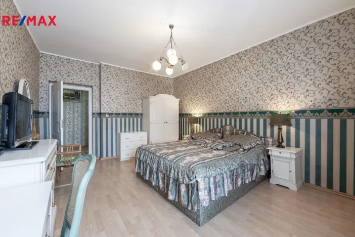 Prodej bytu 3+1, Karlovy Vary, Koptova, 122 m2