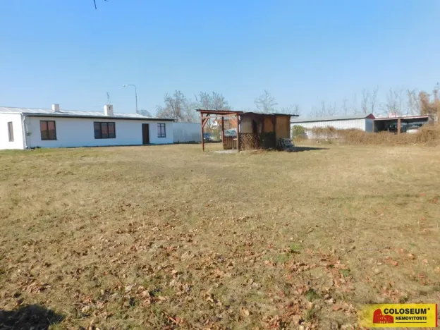 Pronájem komerčního pozemku, Znojmo, Dobšická, 600 m2