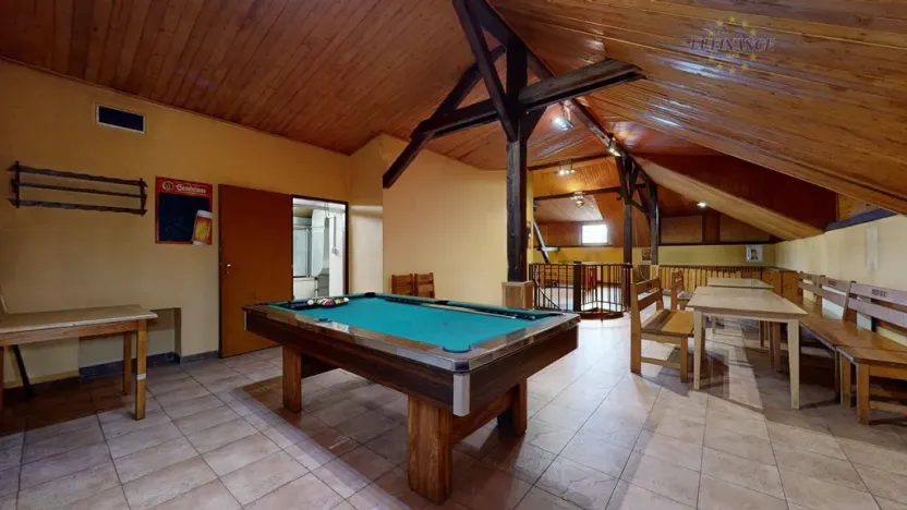 Prodej obchodního prostoru, Kralupy nad Vltavou - Mikovice, Lidové nám., 671 m2