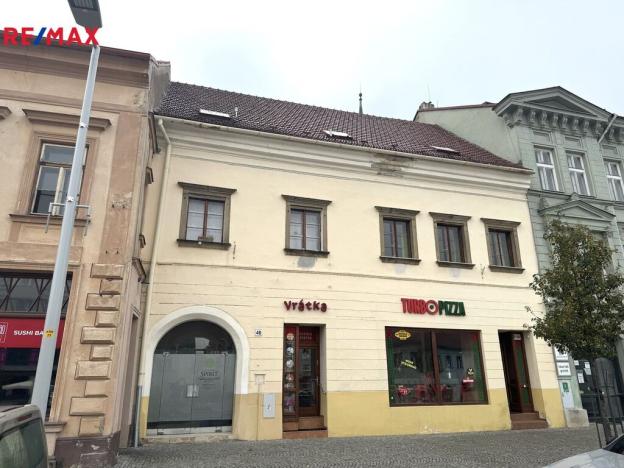 Pronájem obchodního prostoru, Třebíč, Karlovo nám., 25 m2