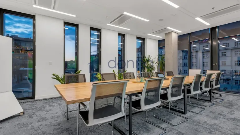 Pronájem kanceláře, Praha - Vokovice, Evropská, 678 m2