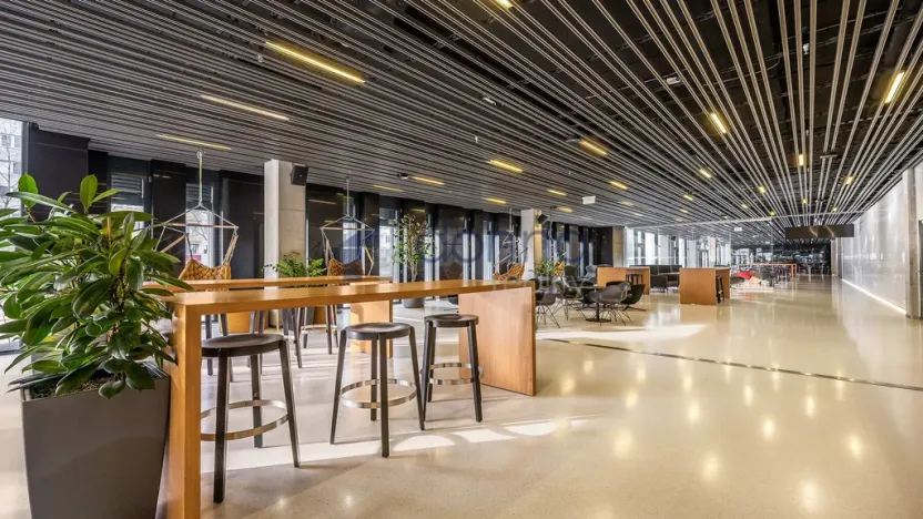 Pronájem kanceláře, Praha - Vokovice, Evropská, 678 m2