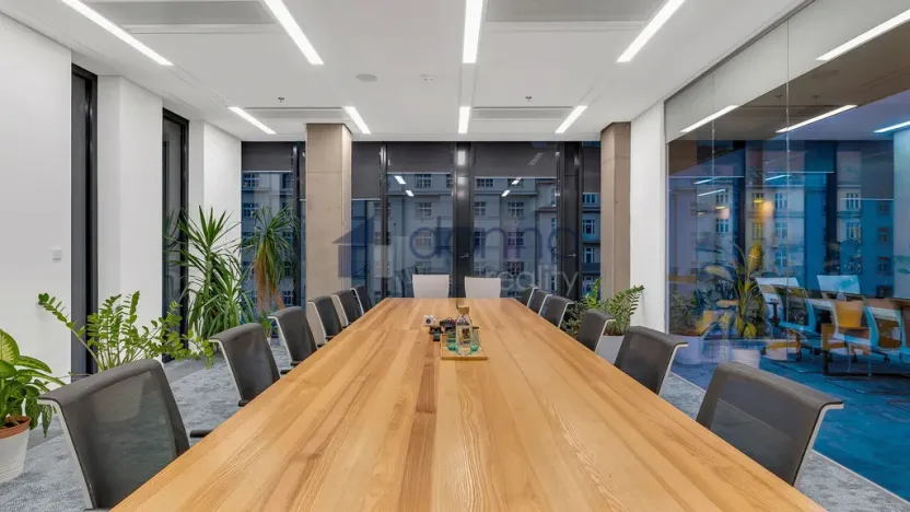 Pronájem kanceláře, Praha - Vokovice, Evropská, 520 m2
