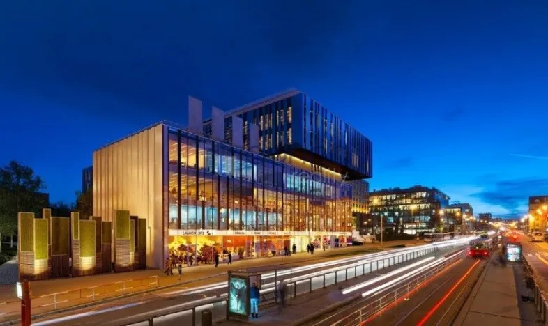 Pronájem kanceláře, Praha - Vokovice, Evropská, 520 m2