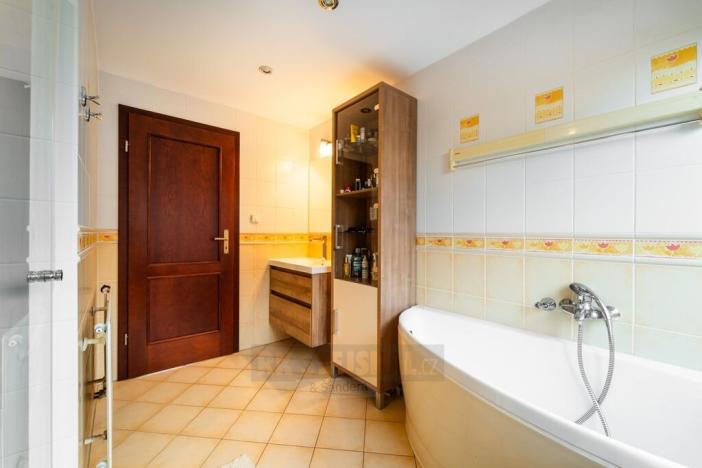 Prodej rodinného domu, České Budějovice, 261 m2