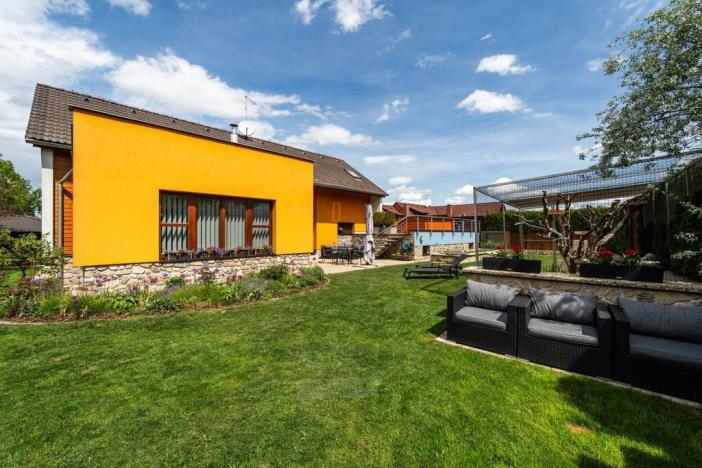 Prodej rodinného domu, České Budějovice, 261 m2