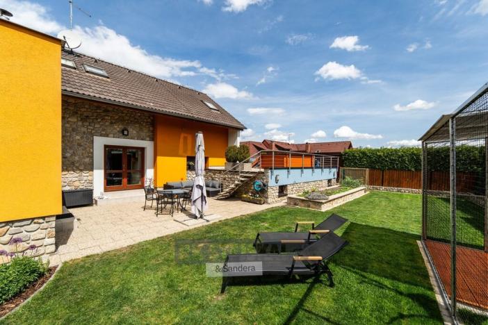 Prodej rodinného domu, Dubné, 261 m2