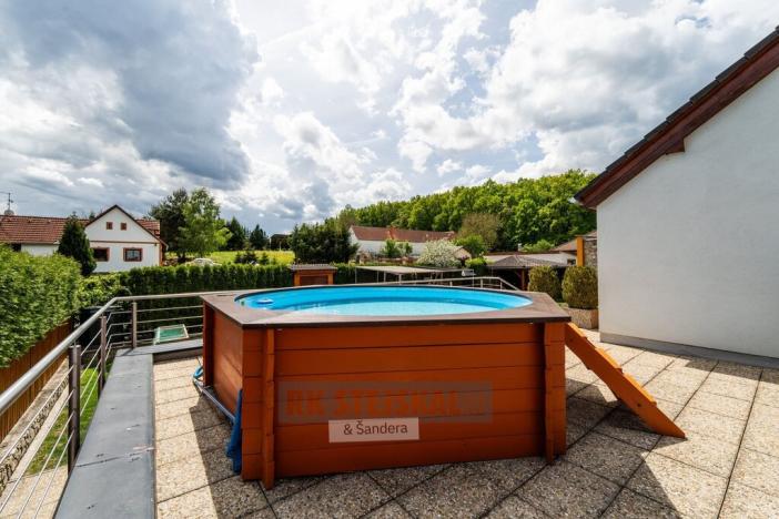 Prodej rodinného domu, Dubné, 261 m2