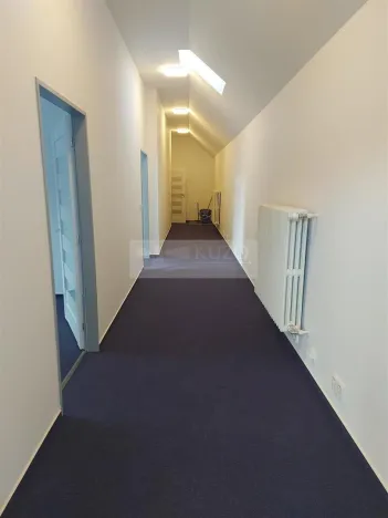 Pronájem kanceláře, Praha - Kunratice, náměstí Prezidenta Masaryka, 11 m2