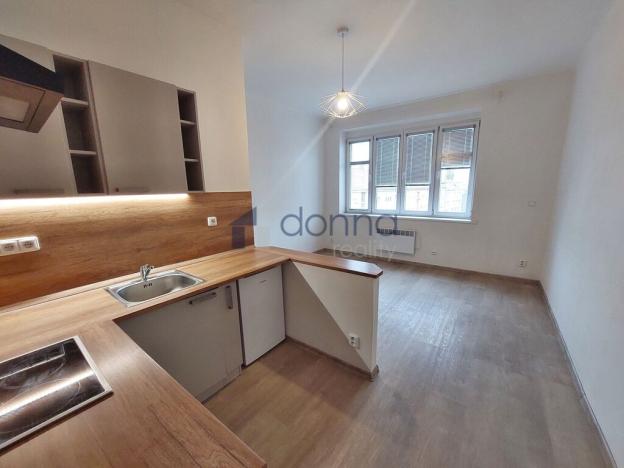 Pronájem bytu 1+kk, Praha - Strašnice, Kralická, 25 m2