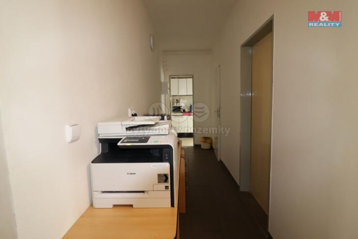 Prodej obchodního prostoru, Kadaň - Prunéřov, 2760 m2