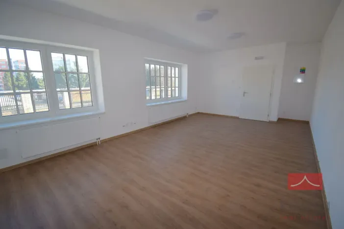 Pronájem komerční nemovitosti, Humpolec, Na Závodí, 496 m2