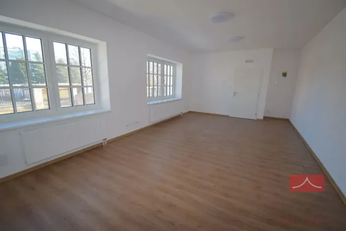 Pronájem komerční nemovitosti, Humpolec, Na Závodí, 496 m2