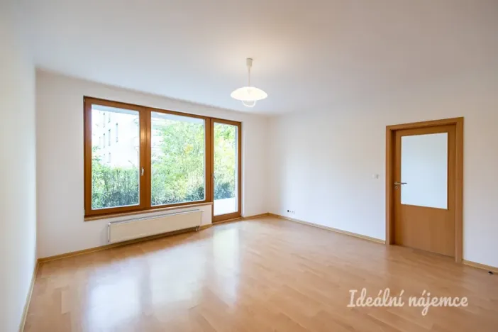 Pronájem bytu 2+kk, Praha - Hloubětín, Nepelova, 58 m2