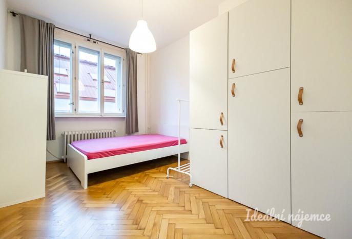 Pronájem bytu 1+kk, Praha - Vinohrady, Sobotecká, 18 m2