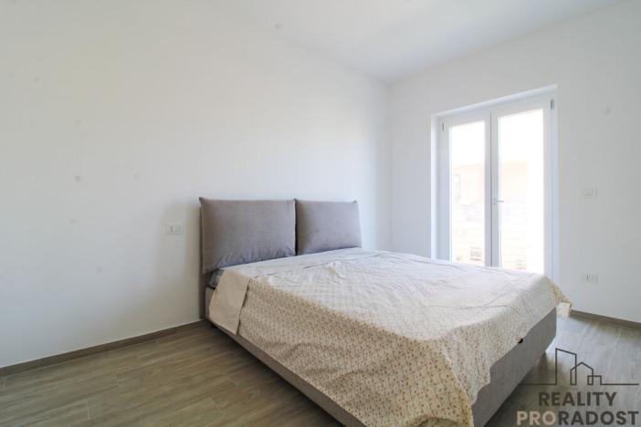 Prodej bytu 3+kk, Postilli,Itálie, 71 m2