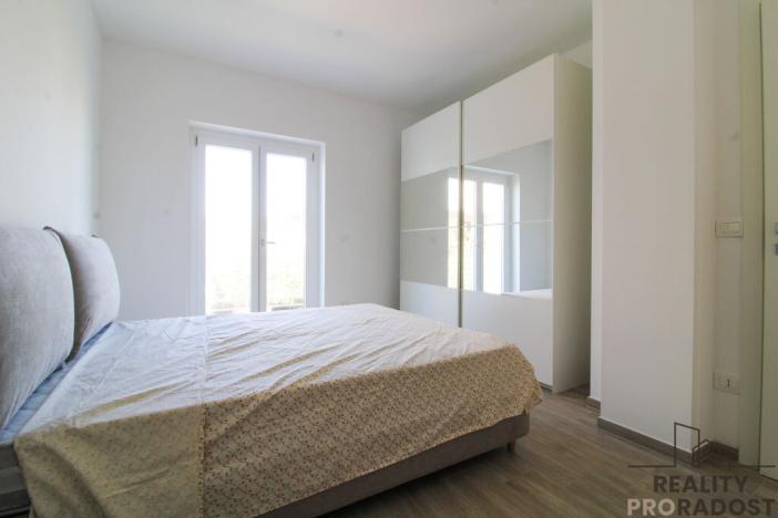 Prodej bytu 3+kk, Postilli,Itálie, 71 m2