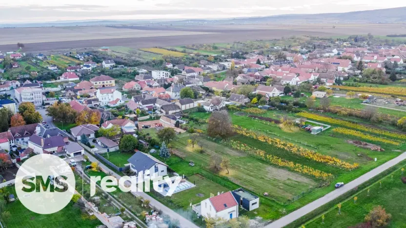 Prodej komerčního pozemku, Šatov, 2376 m2