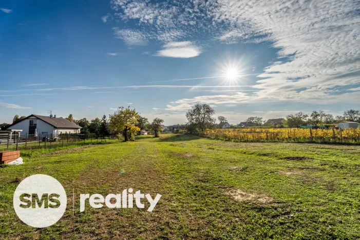 Prodej komerčního pozemku, Šatov, 2376 m2