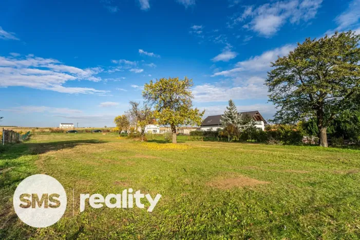 Prodej komerčního pozemku, Šatov, 2376 m2