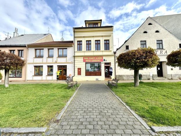 Pronájem obchodního prostoru, Bor, náměstí Republiky, 70 m2