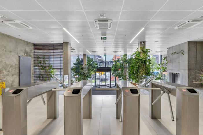 Pronájem kanceláře, Praha - Stodůlky, Laurinova, 1398 m2