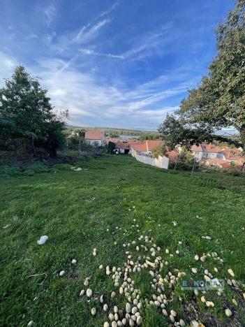 Prodej pozemku pro bydlení, Hlohovec, 1953 m2