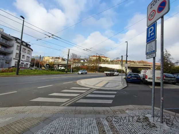 Pronájem komerčního pozemku, Praha, 148 m2