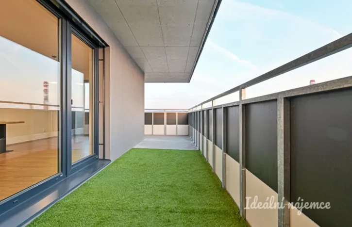 Pronájem bytu 1+kk, Brno, Bratislavská, 33 m2