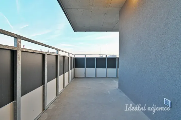 Pronájem bytu 1+kk, Brno, Bratislavská, 33 m2