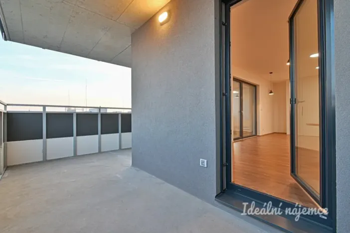 Pronájem bytu 1+kk, Brno, Bratislavská, 33 m2