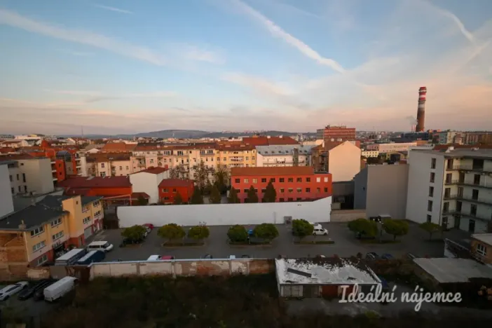 Pronájem bytu 1+kk, Brno, Bratislavská, 33 m2